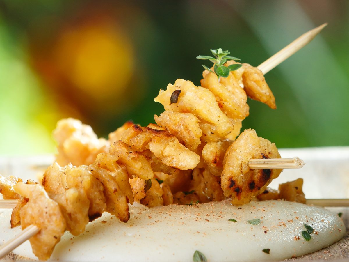 Brochettes et plats mijotés